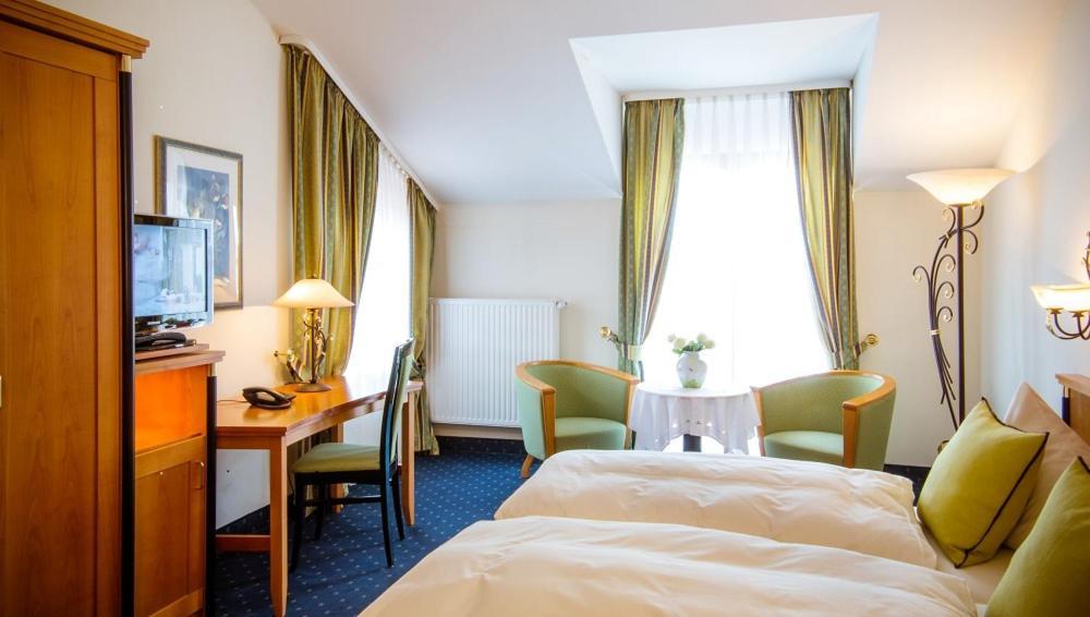 Landhotel Schneider リーデンブルク エクステリア 写真